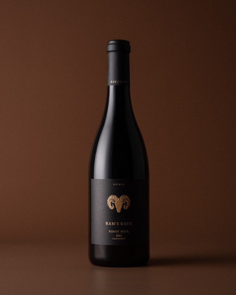 Estate Pinot Noir with Gift Box